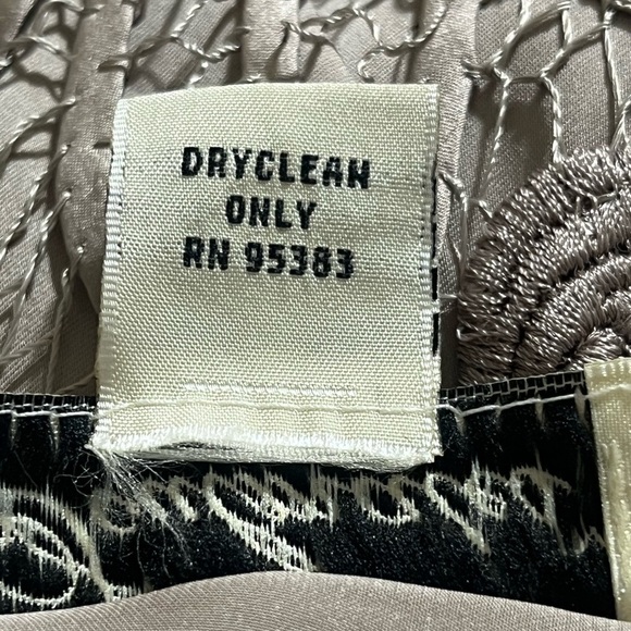 SOULMATES SKIRT SET, WOMENS SILK BLEND TAUPE EMBROIDERED,CUT OUT SIZE XL. - Picture 11 of 11